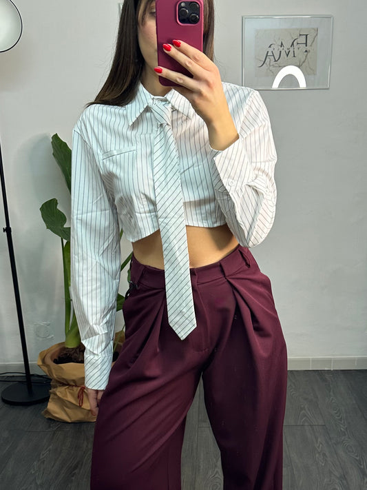 Camicia Crop a righe con cravatta